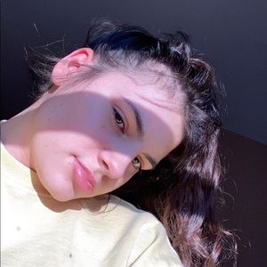 Meet your Posher, Makaya